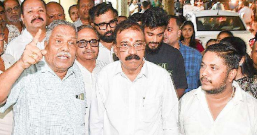 human chain for ring metro in savarkar nagar