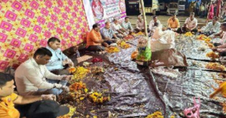 कल्याणमध्ये श्रीसदस्यांकडून १५ हजार किलो निर्माल्य संकलित