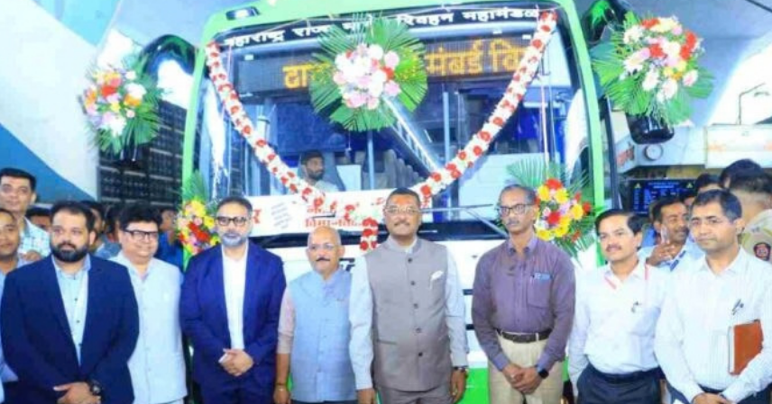 दादर-नवी मुंबई आंतरराष्ट्रीय विमानतळ एसटी बससेवेचा मंत्री प्रताप सरनाईक यांच्या हस्ते शुभारंभ