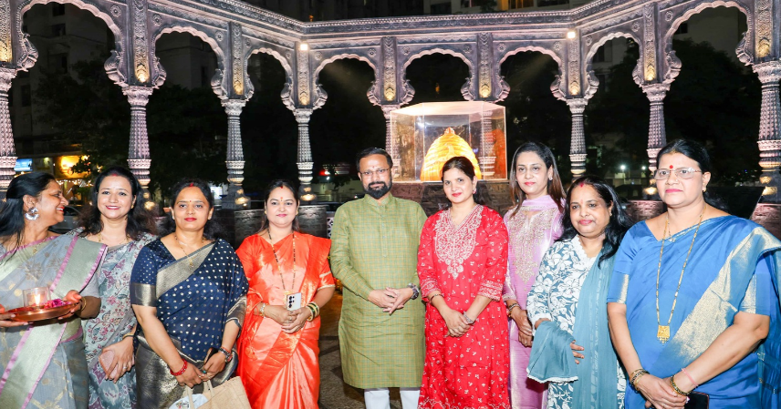 कावेसर येथील छत्रपती शिवाजी महाराज चौकाचे खासदार नरेश म्हस्के यांच्या हस्ते लोकार्पण कावेसर येथील छत्रपती शिवाजी महाराज चौकाचे खासदार नरेश म्हस्के यांच्या हस्ते लोकार्पण